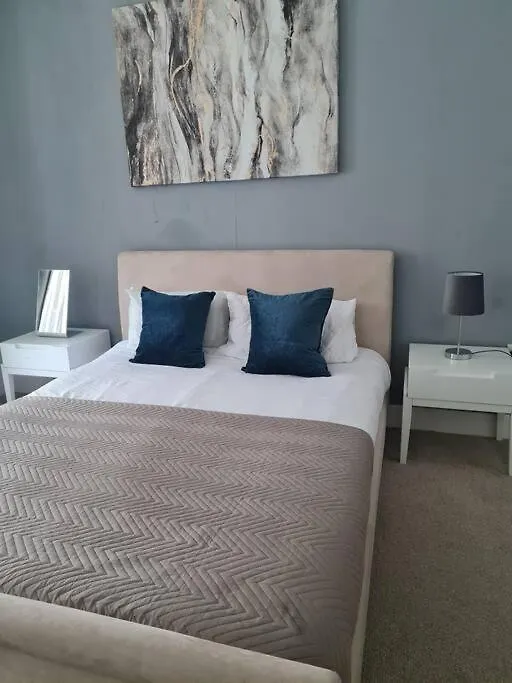 Stylish Apartment Near Tower Bridge London